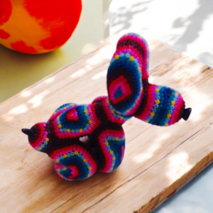 PERRO GLOBO MINI POOP WIXARICA